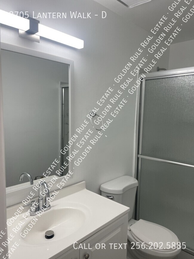 Building Photo - 2705 Lantern Walk SE