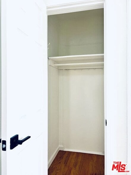 Building Photo - 600 E Chevy Chase Dr