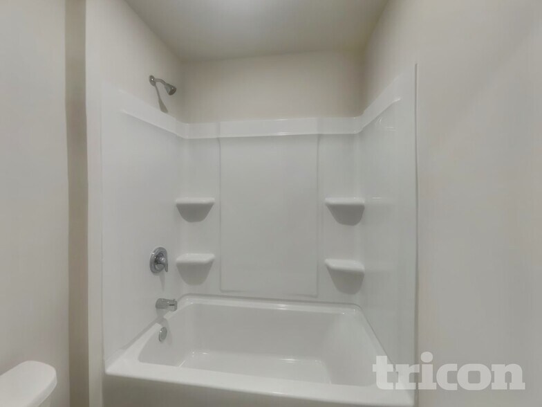 Building Photo - 259 Oliver Dr