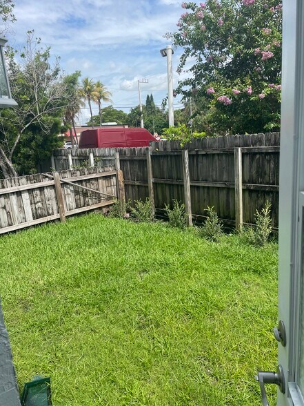 back yard left side - 8 SE 19th Ave