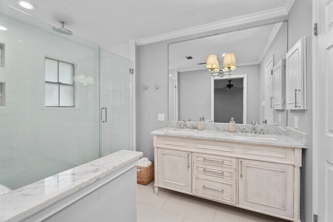 Building Photo - 602 Aldersgate Ct