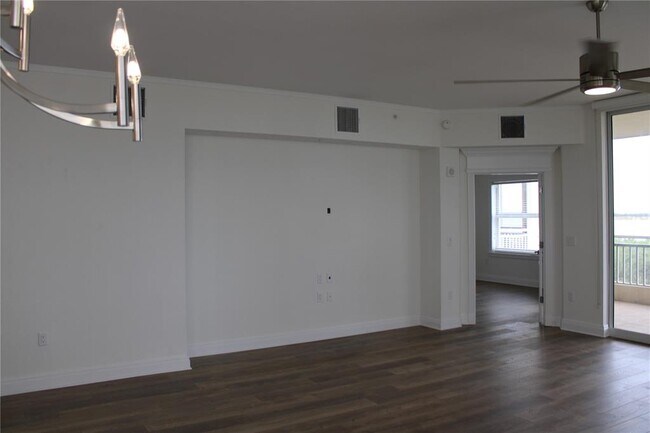 Building Photo - 2825 Terra Ceia Bay Blvd