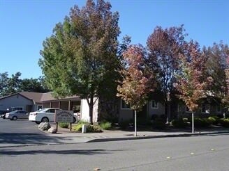 Primary Photo - Villa Oaks