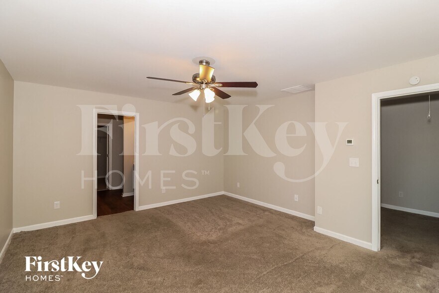 Building Photo - 1218 Dianne Dr