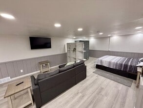 Building Photo - 24AS Studio