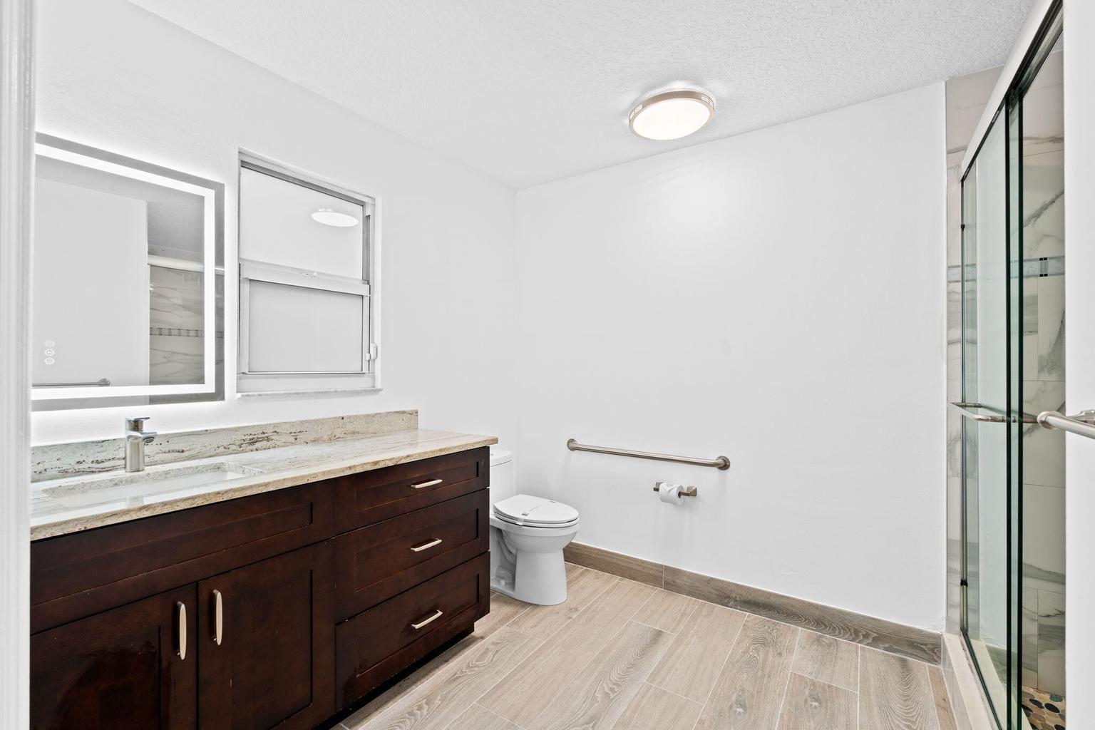 Building Photo - 5122 Elpine Way