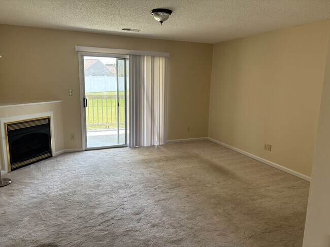 Building Photo - 2 BED 2 BATH CONDO ON BOTTOM FLOOR AT MYRTLE GREENS