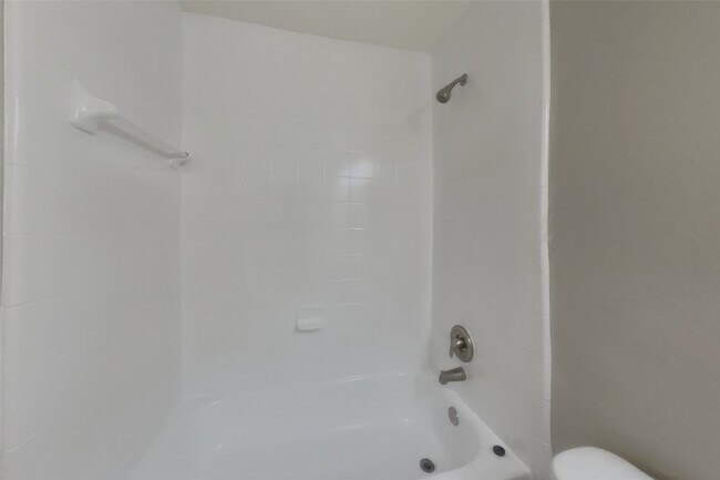 Building Photo - 3631 Royal Royce Dr