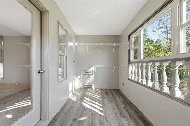 Building Photo - 102 N Gaw St