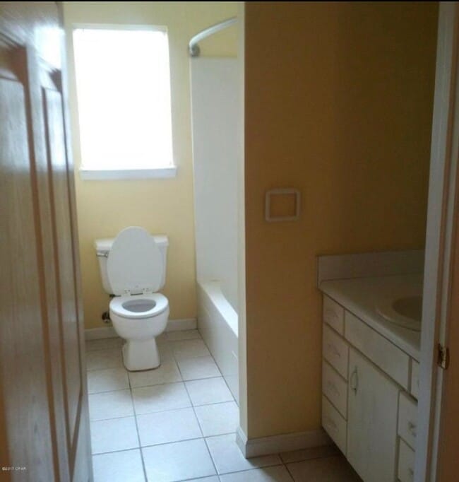 Building Photo - Very cute, 1 bedroom 1 bath,walking distan...
