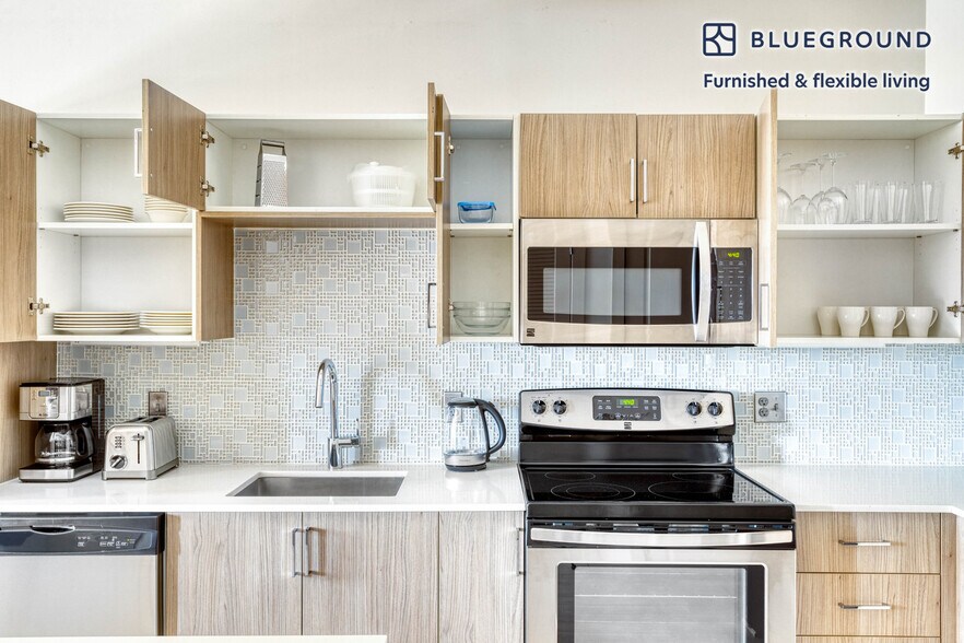 Building Photo - 505 18th St S