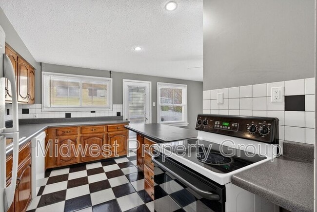 Building Photo - 175 Taney Dr