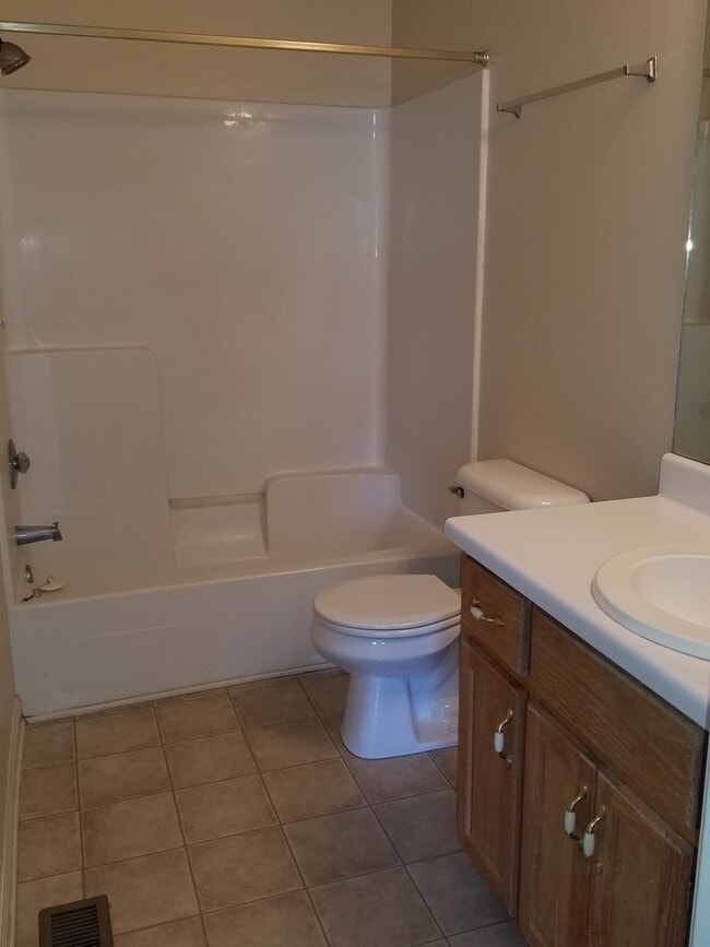 Building Photo - Achey Drive Townhomes, Enterprise, AL