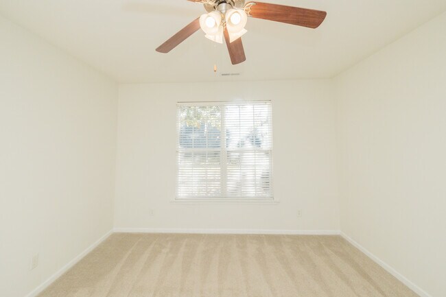 Building Photo - 8967 N Red Maple Cir