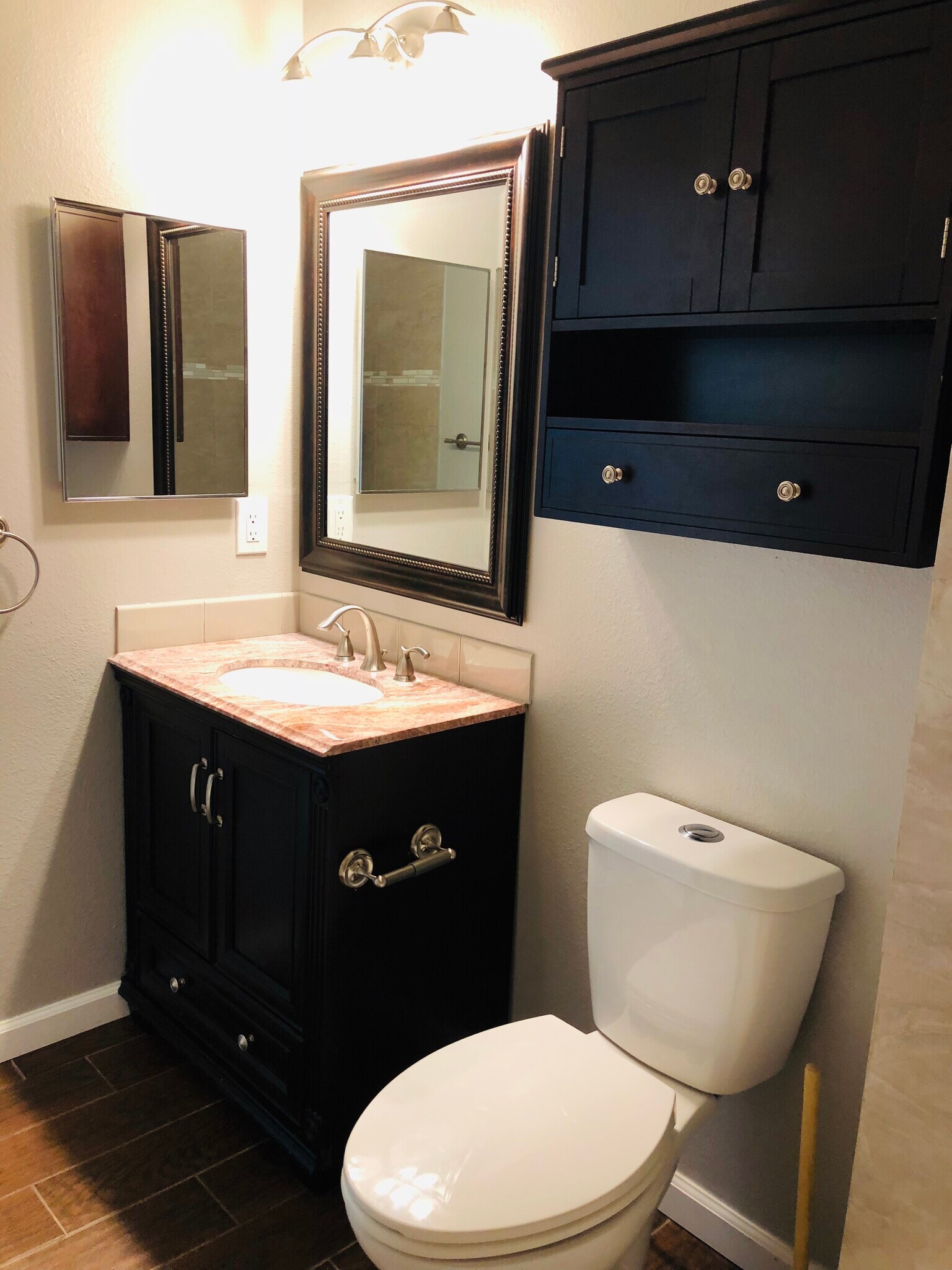 Second Bedroom Bathroom - 422 Wright St