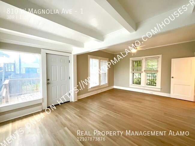 Building Photo - 810 W Magnolia Ave