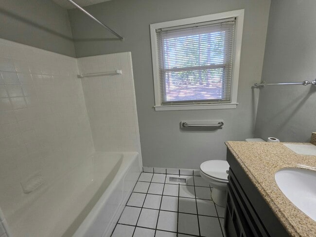 Building Photo - 741 Galloway Dr