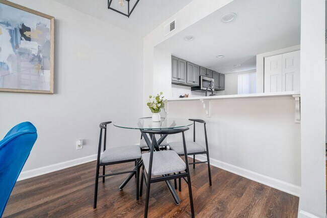 Building Photo - 20 Finch Trl NE