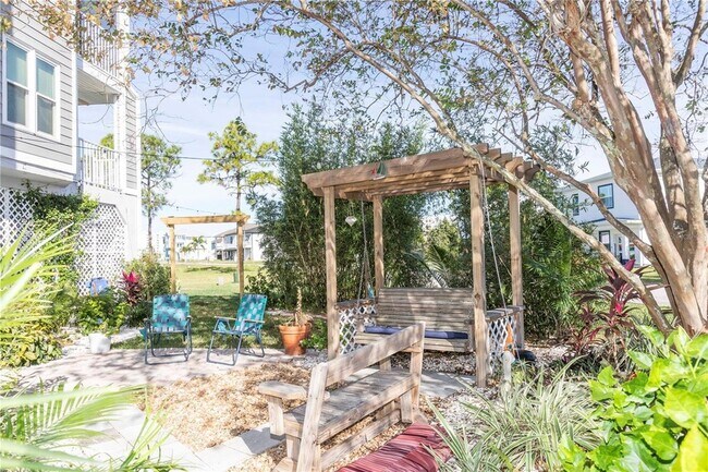 Building Photo - 5727 Biscayne Ct