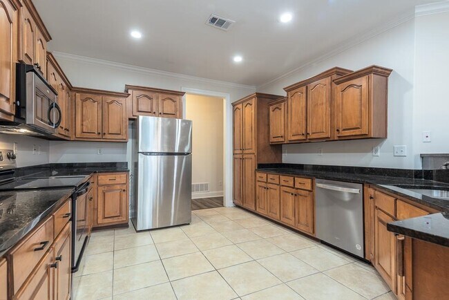 Building Photo - 2864 Summer Oaks Pl