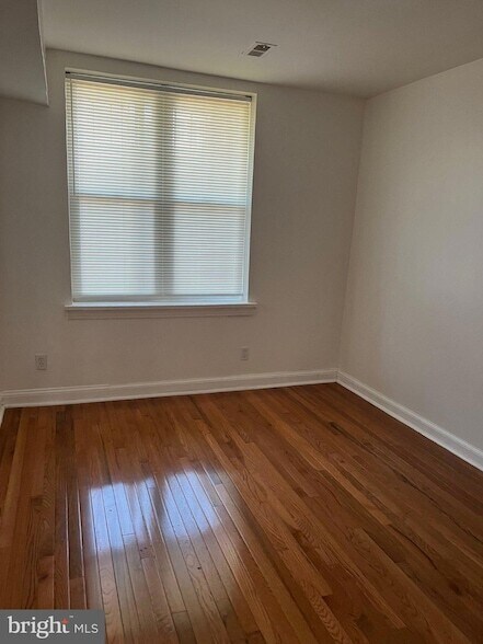 Building Photo - 101 Galveston Pl SW
