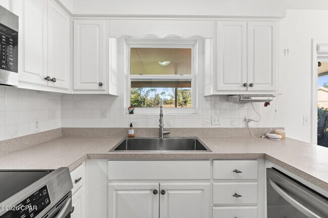 Building Photo - 1006 Tennessee Ave