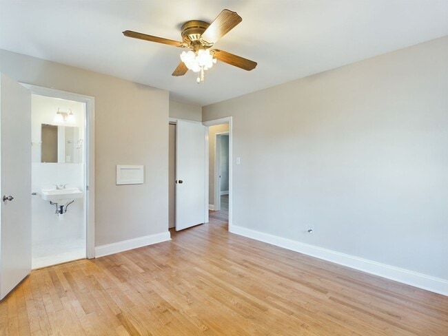 Building Photo - 9506 Overhill Rd