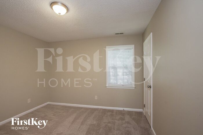 Building Photo - 3204 Faircroft Way