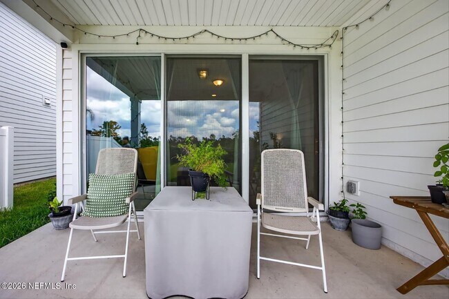 Building Photo - 168 Torres Trce