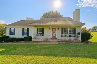 Building Photo - 3 Bedrooms 2.5 Bath Country Home