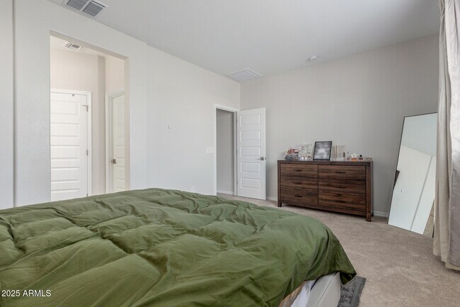 Building Photo - 3872 N 103rd Ave