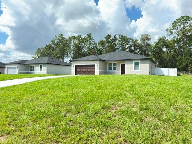 Building Photo - 10032 N Deltona Blvd