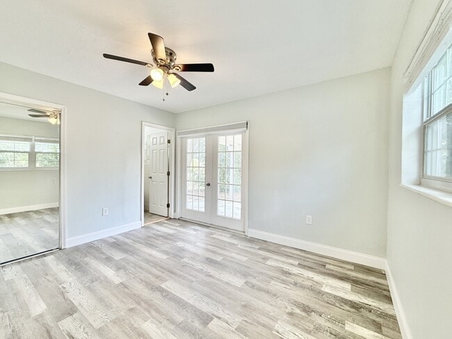 Building Photo - 9401 88th Way N