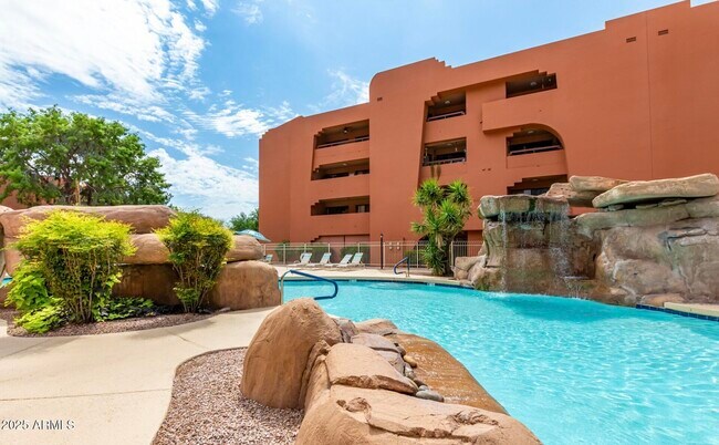 Building Photo - 4303 E Cactus Rd
