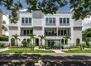 Building Photo - 622 S Matanzas Ave