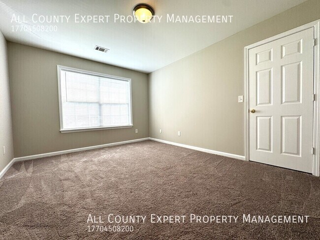Building Photo - 1794 Taylor Oaks Dr