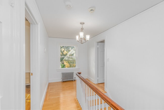 Building Photo - 83 Betsey Williams Dr