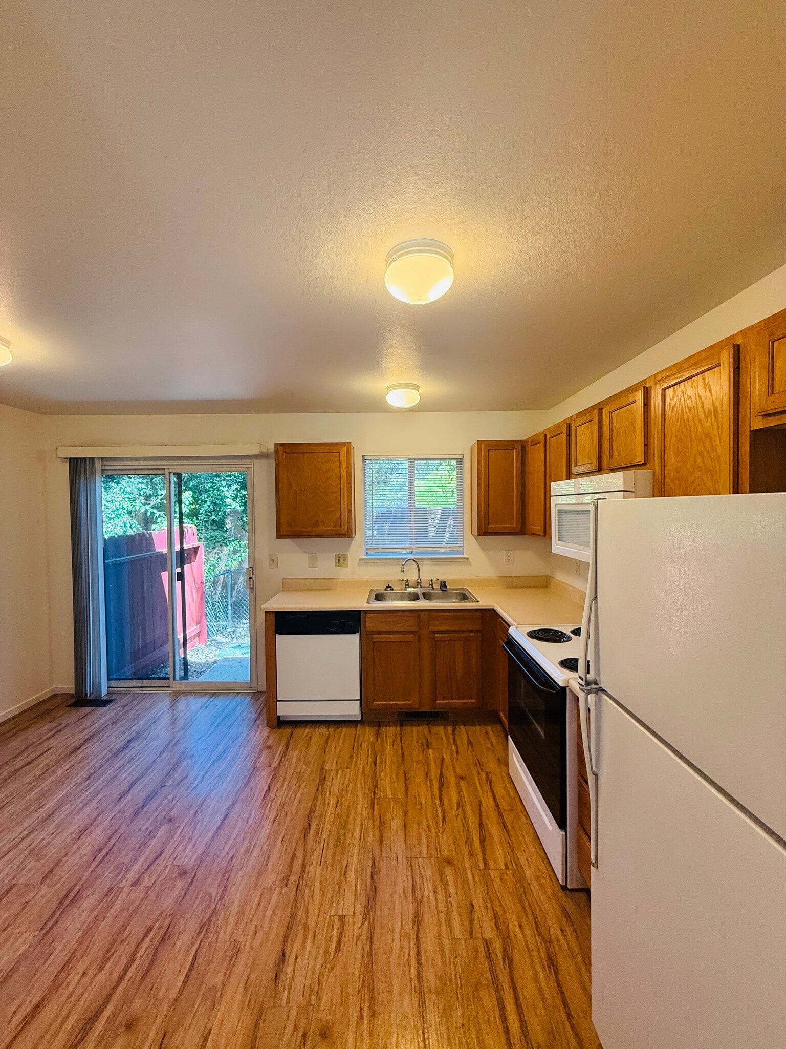 Building Photo - 107 N Harbin Ave