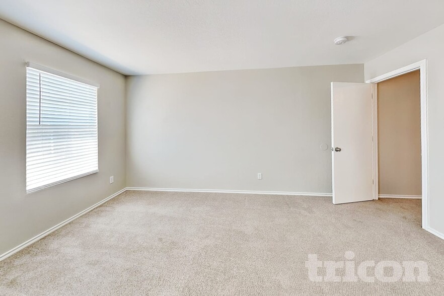 Building Photo - 9926 Amber Breeze