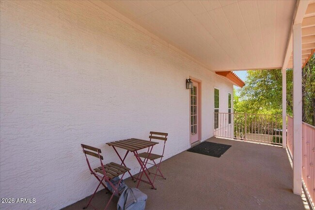 Building Photo - 2157 E Alameda Dr