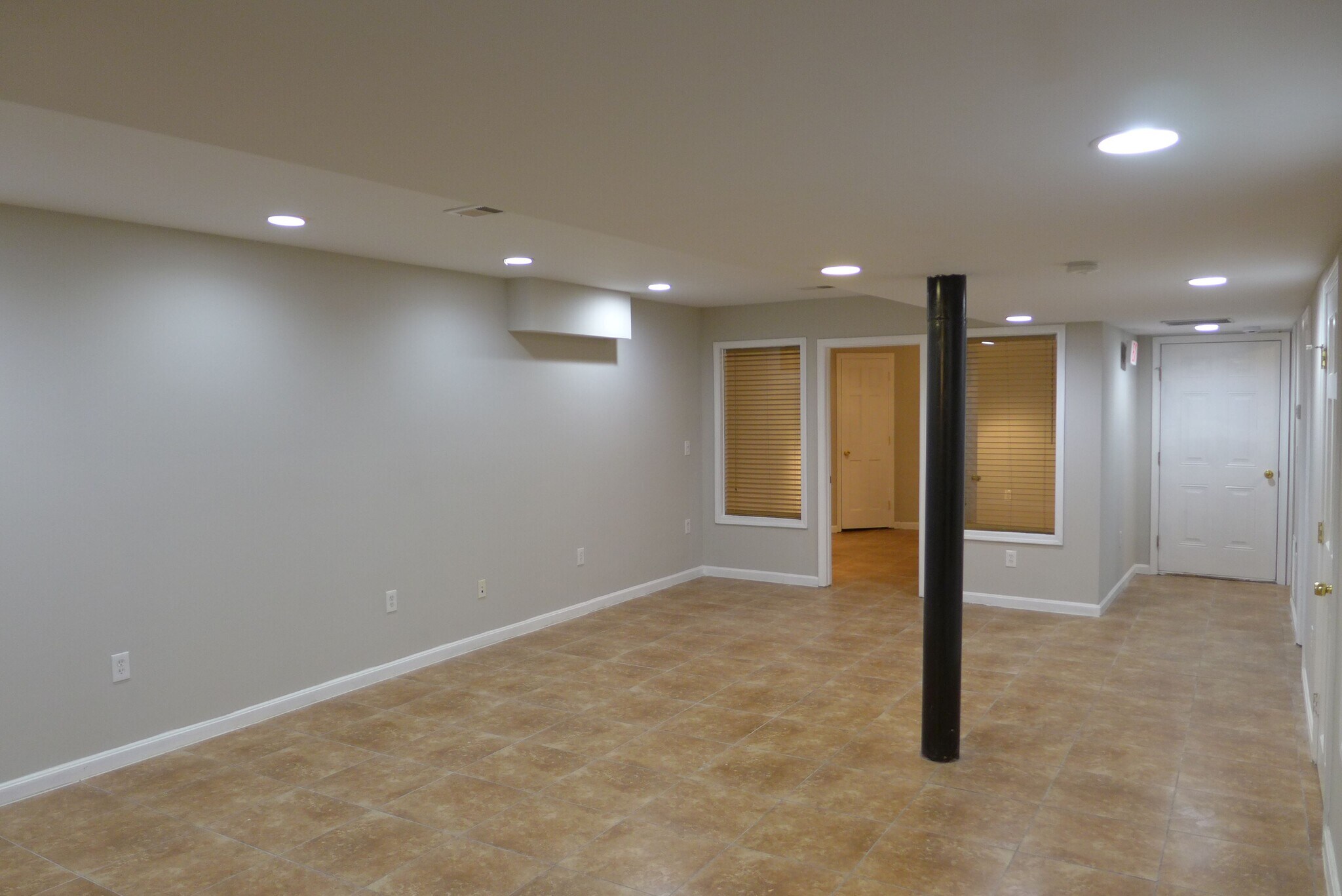 Building Photo - 324 Park Ave