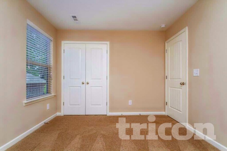 Building Photo - 7100 Colquitt Wy