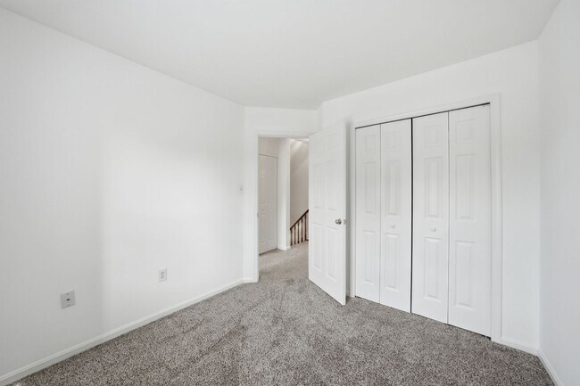 Building Photo - 46733 Woodmint Terrace