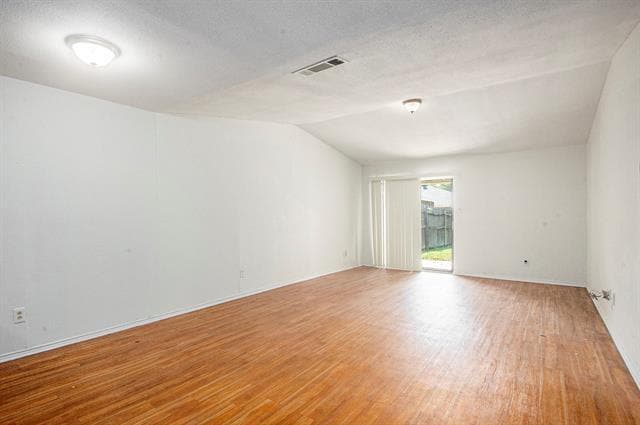 Building Photo - 6819 W Cleburne Rd