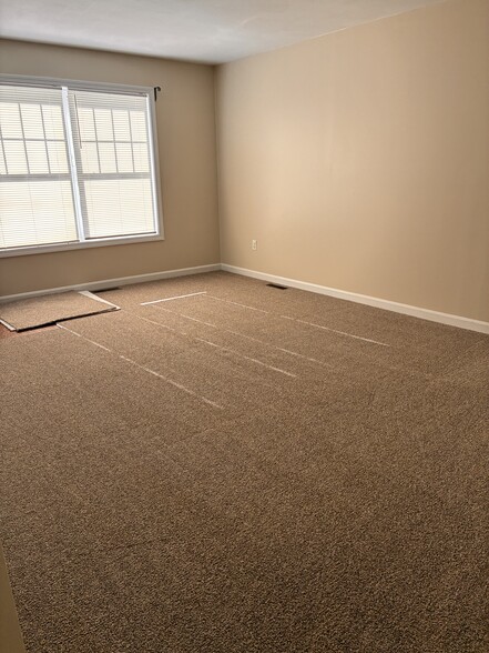 Building Photo - 248 Green St