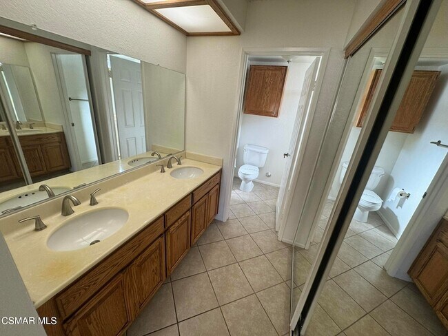 Building Photo - 1874 Suntree Ln