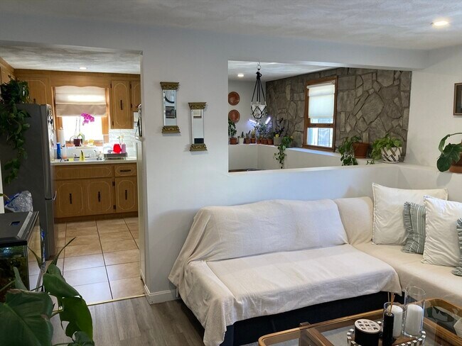 Building Photo - 25 Cleveland St