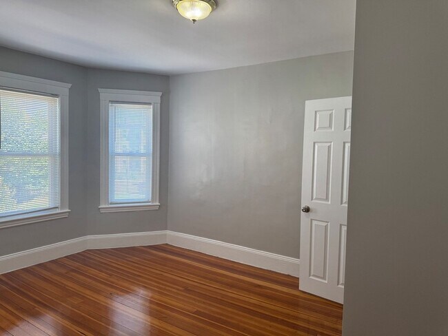 Building Photo - 51 Withington St