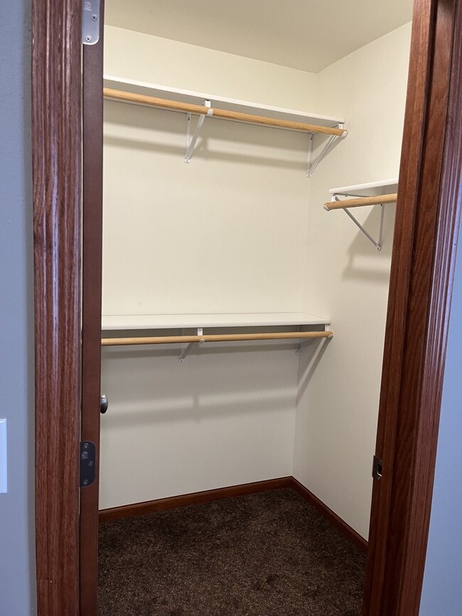 Building Photo - 1501 N Grove Pl