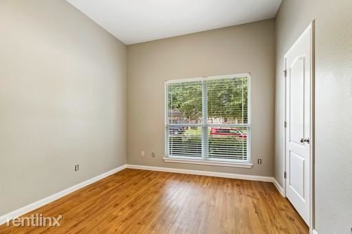 Building Photo - 4 br, 2 bath House - 4202 Bent Wood Ct